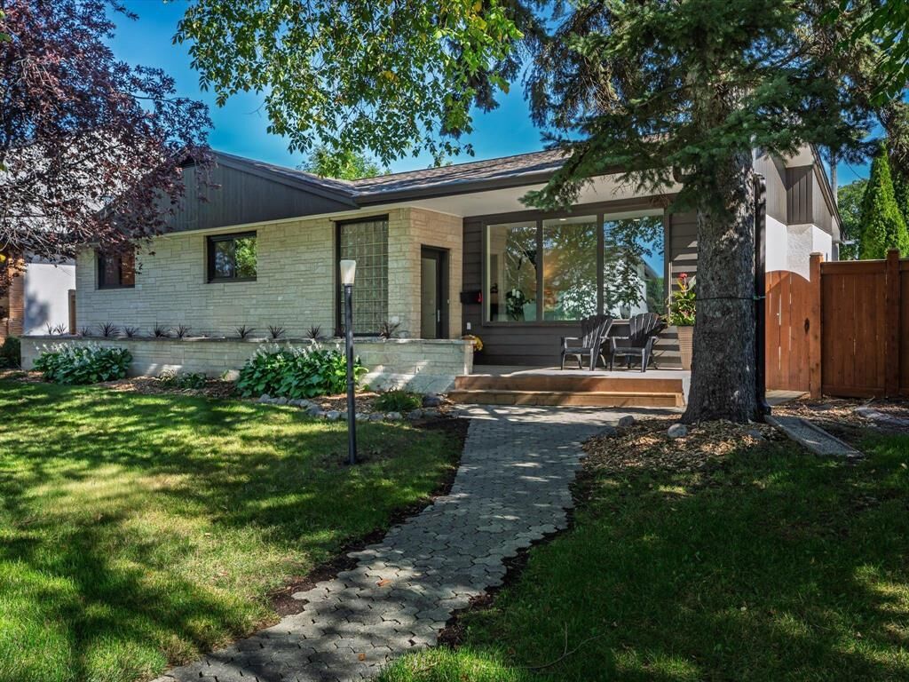 Property Photo: 760 Brock Street MB R3N 0Z5