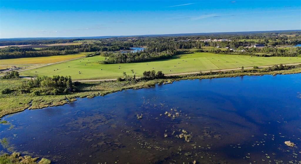 Photo de la propriété:  8 Holmstrom Road  MB R0J 1N0 