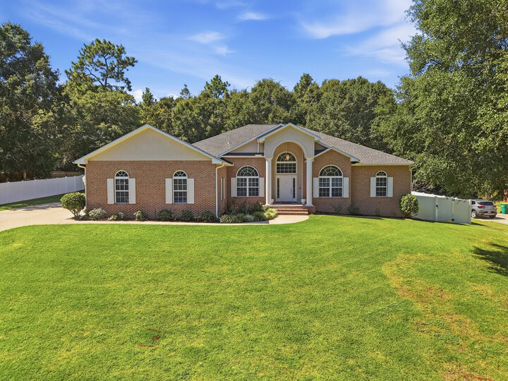 Property Photo: 2646 Sorrel Ridge Road FL 32536