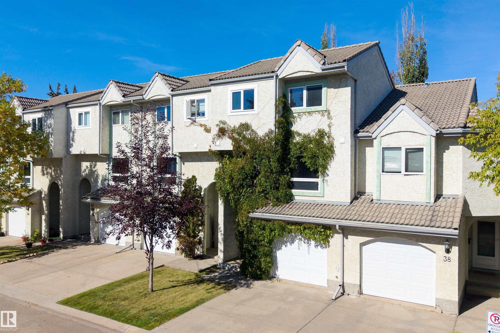Property Photo:  9520 174 Street NW 37  AB T5T 5Z3 