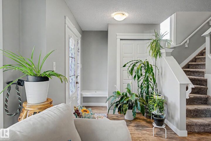 Property Photo:  769 Secord Boulevard NW  AB T5T 7J8 