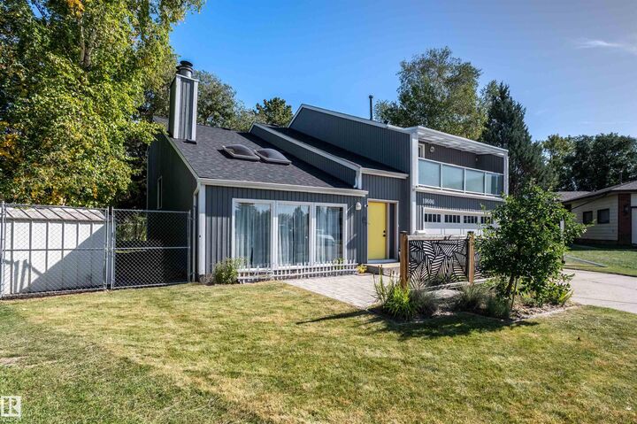 Property Photo: 10606 25A Avenue NW AB T6J 4K3