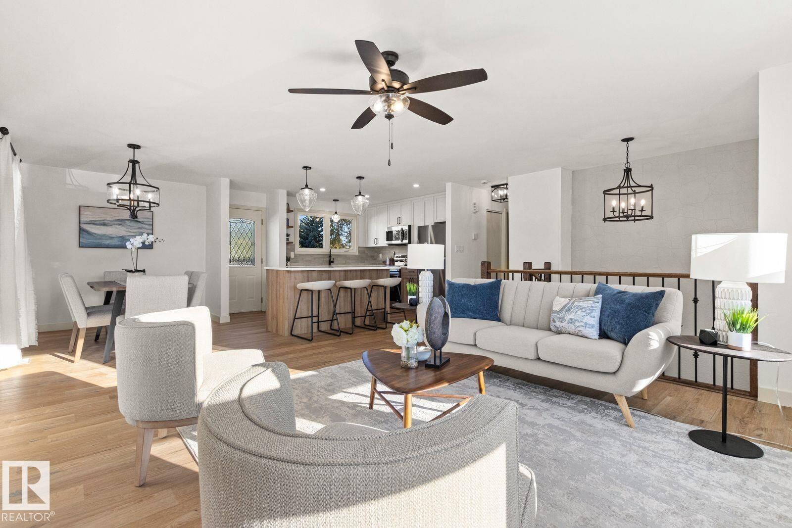 Property Photo:  5208 10 Avenue NW  AB T6L 1Z1 