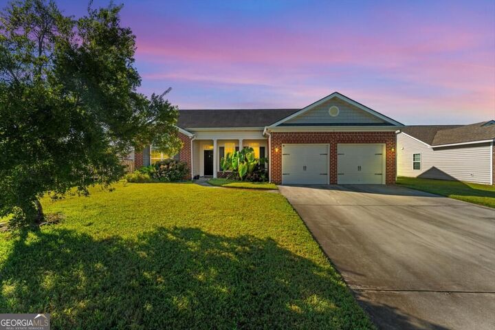 Property Photo: 3 Bay Willow Court GA 31407