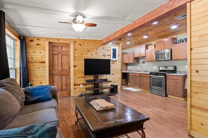 Property Photo:  82 Windy Lane  GA 30731 