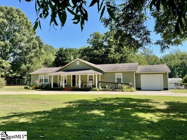 Property Photo:  554 Green River Road Road  SC 29341 