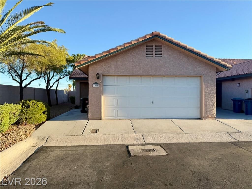 Property Photo: 7001 Pindarri Way NV 89145