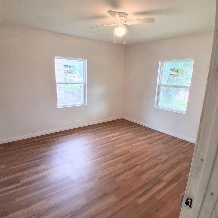 Property Photo: 6011 Belmark Street TX 77033