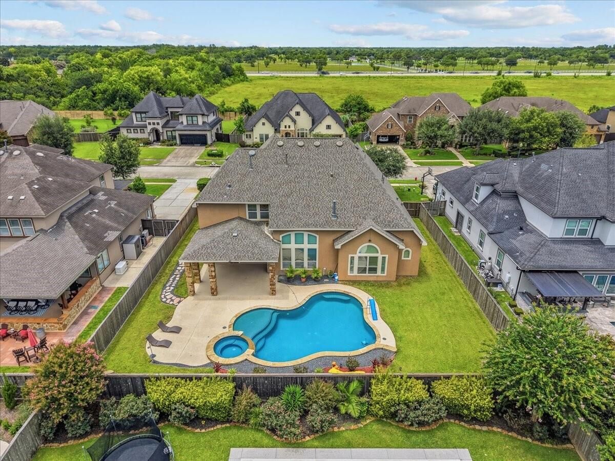 Property Photo: 1817 Eagle Creek Drive TX 77546