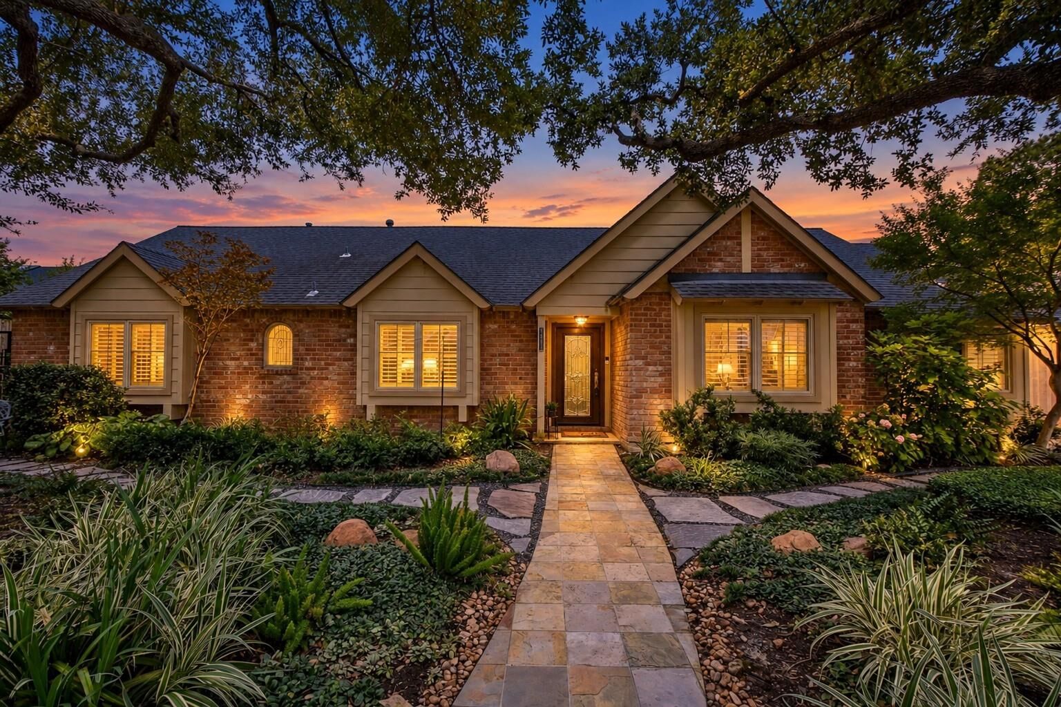 Property Photo:  2911 Fontana Drive  TX 77043 