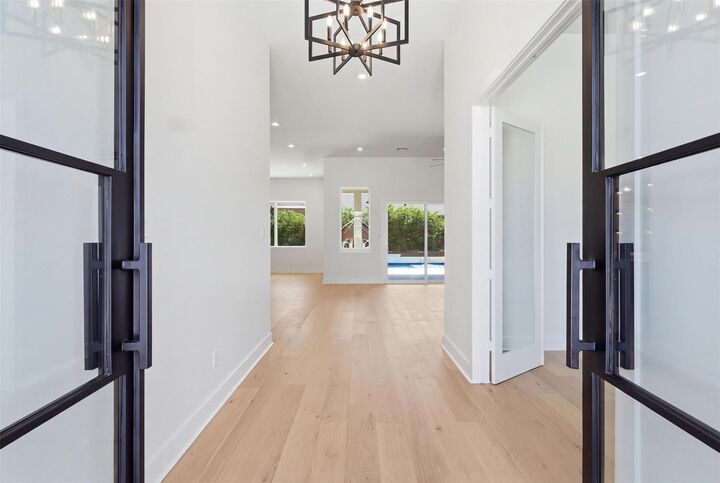 Property Photo:  339 W Shore Lane  TX 77356 