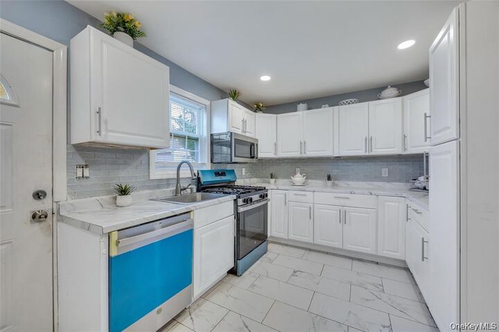 Property Photo: 178 Warwick Road NY 11003