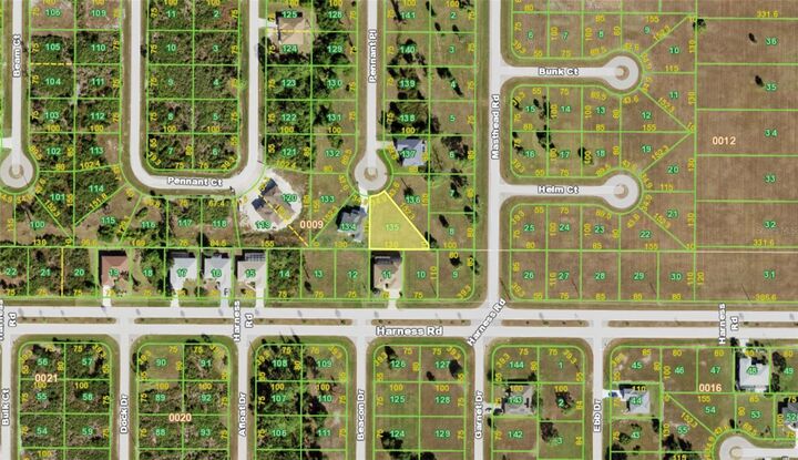 Property Photo:  1 Pennant Place  FL 33946 