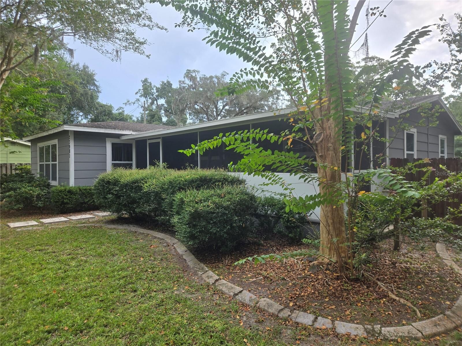 Property Photo:  23981 NW 183rd Place  FL 32643 
