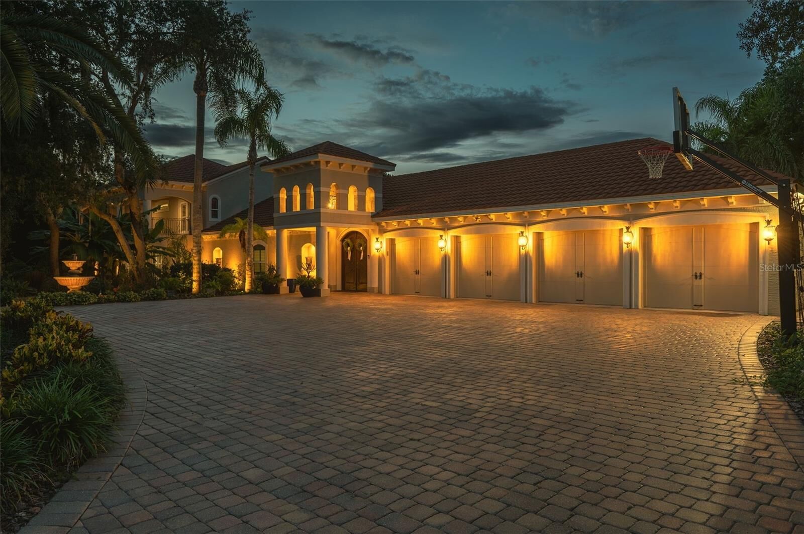 Property Photo:  817 Hail Court  FL 32127 