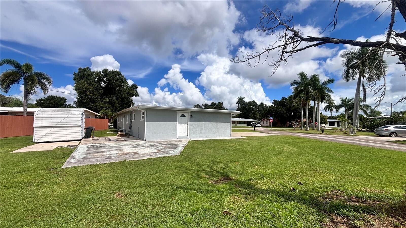 Property Photo:  102 Desguin Lane  FL 33950 