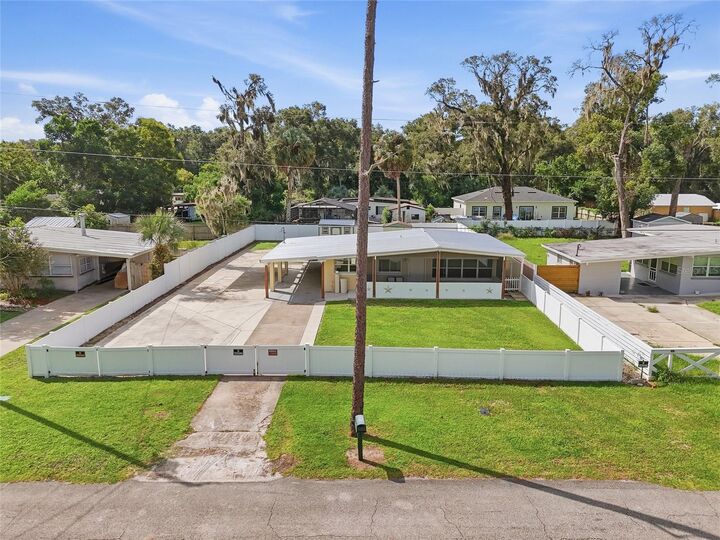 Property Photo:  742 Temple Avenue  FL 32763 