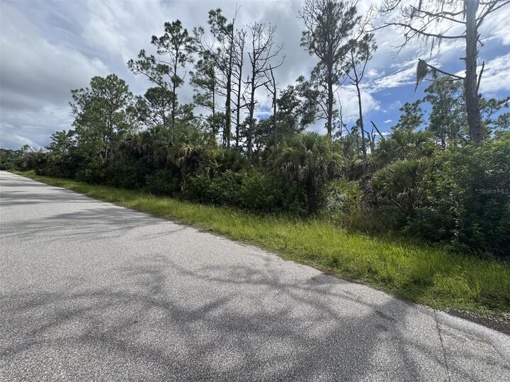 Property Photo:  1513 Candy Lane  FL 33953 
