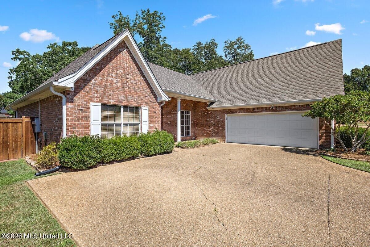 Property Photo:  728 Woodrun Drive  MS 39208 