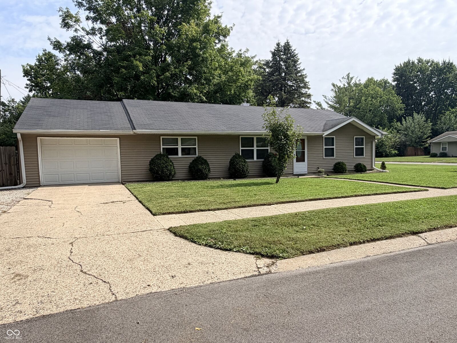 Property Photo:  400 N Grace Avenue  IN 47933 