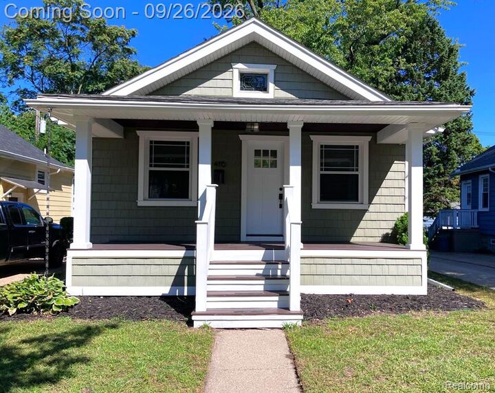 Property Photo:  416 Albany Street  MI 48220 1805 