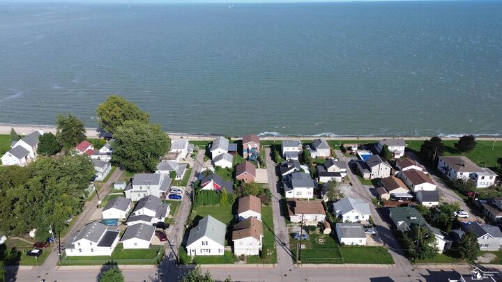 Property Photo:  4358 10th Street  MI 48157 