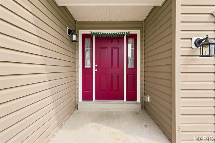 Property Photo:  212 Limerick Avenue  MO 63385 