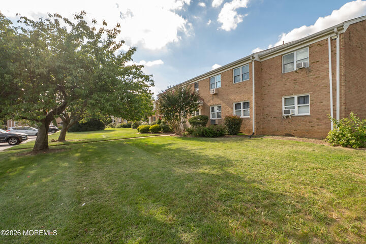 Property Photo:  90 Stonehurst Boulevard  NJ 07728 