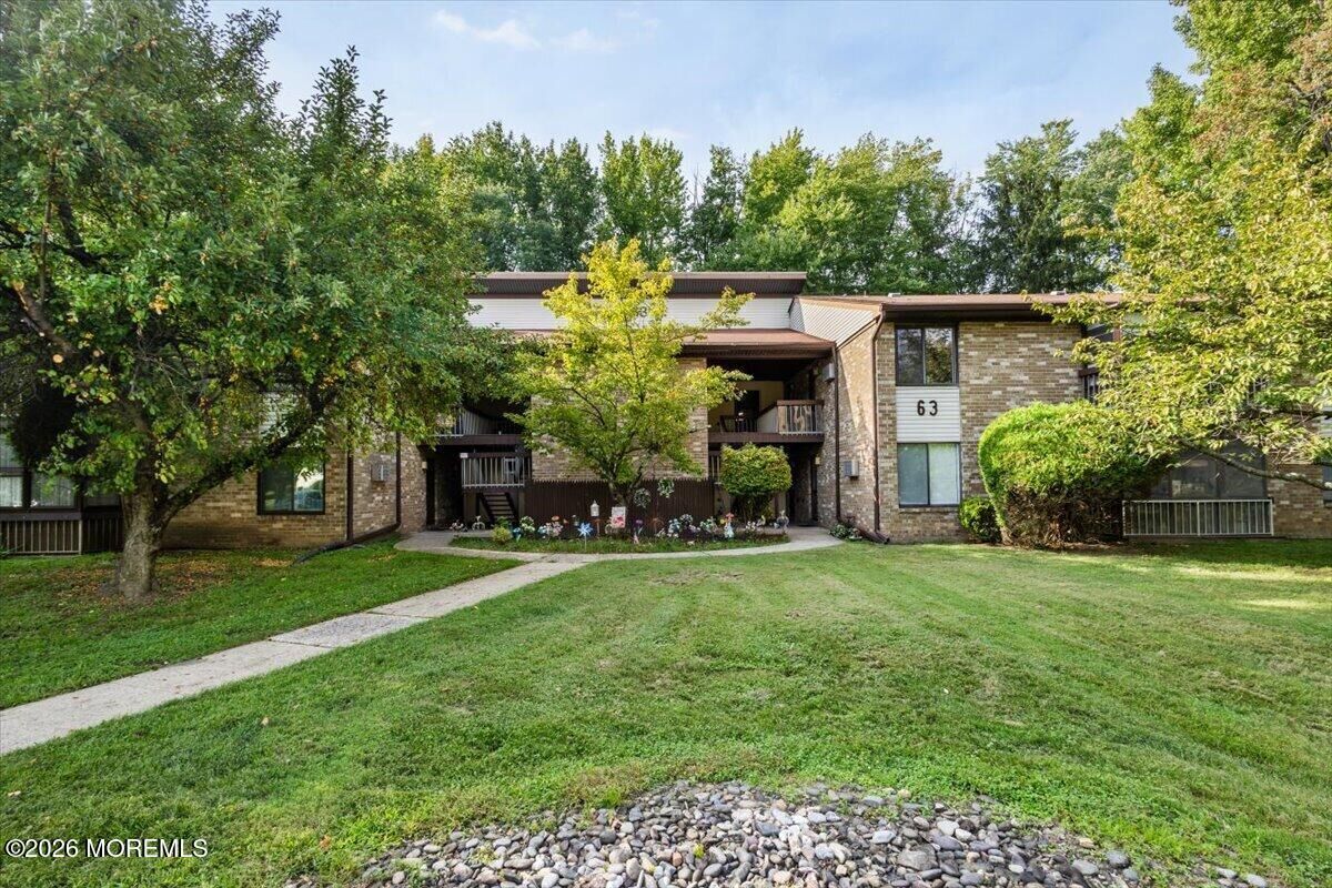 Property Photo:  63 Overlook Way  NJ 07726 