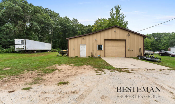 Property Photo:  5449 Holton Road  MI 49457 