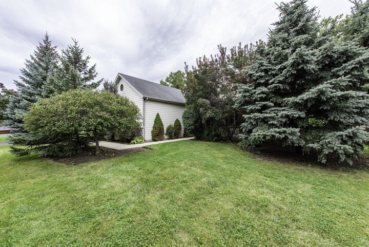 Property Photo: 3748 Creekside Court IL 60096