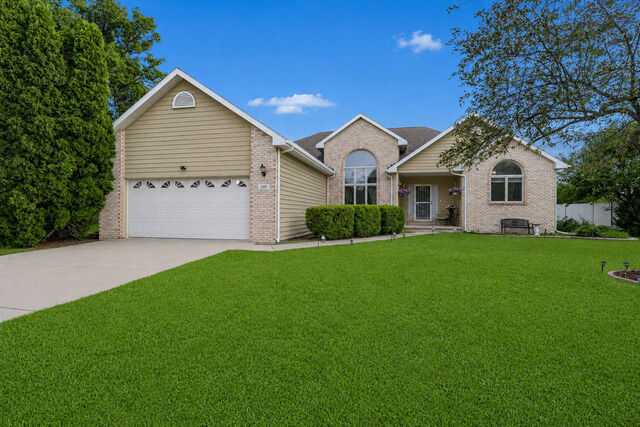 Property Photo: 219 Greenbriar Lane IL 60914