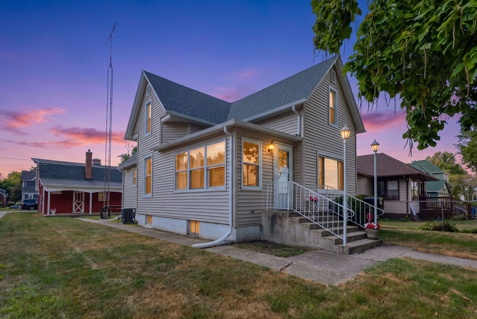 Property Photo:  550 W Henry Street  IL 60901 