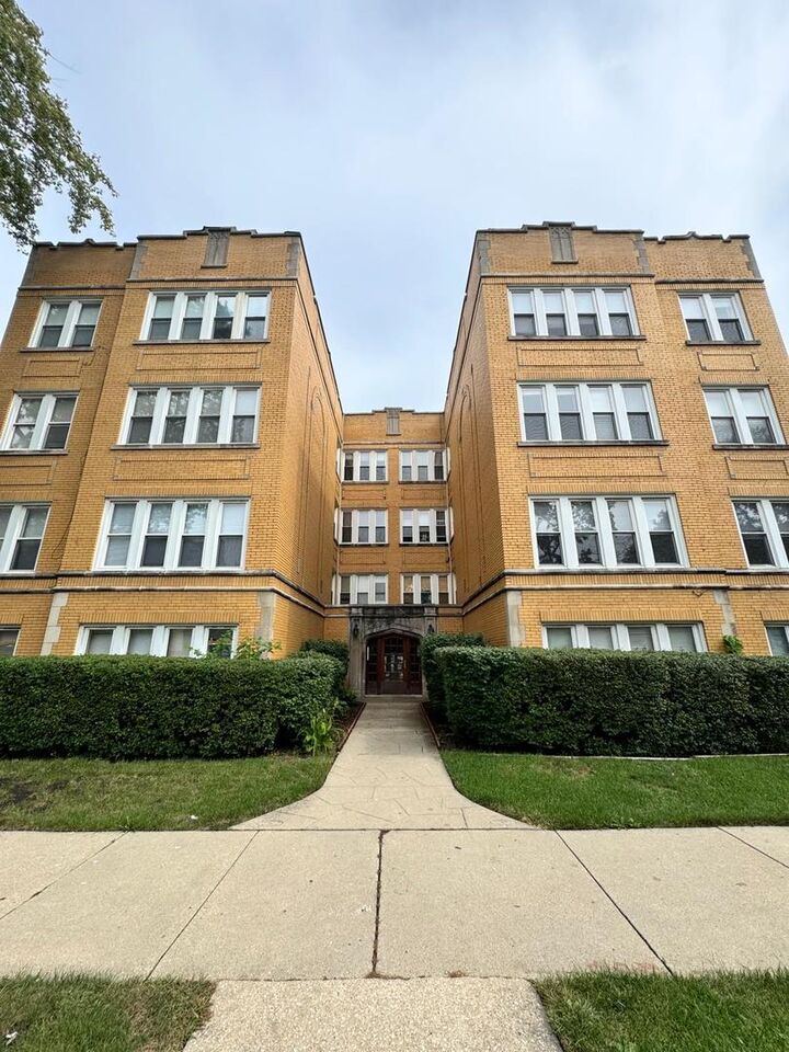 Property Photo:  6309 N Albany Avenue 1A  IL 60659 