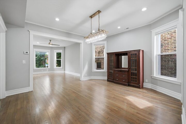 Property Photo:  