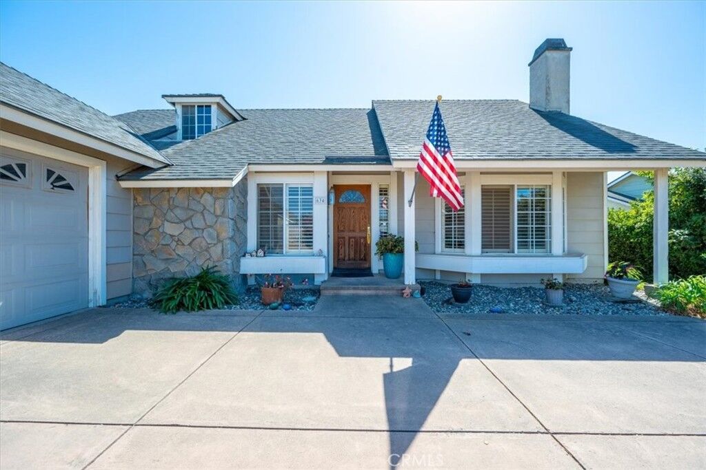 Property Photo: 634 Hartnell CA 93455
