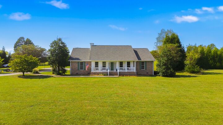 Property Photo:  1660 County Road 700  TN 37303 