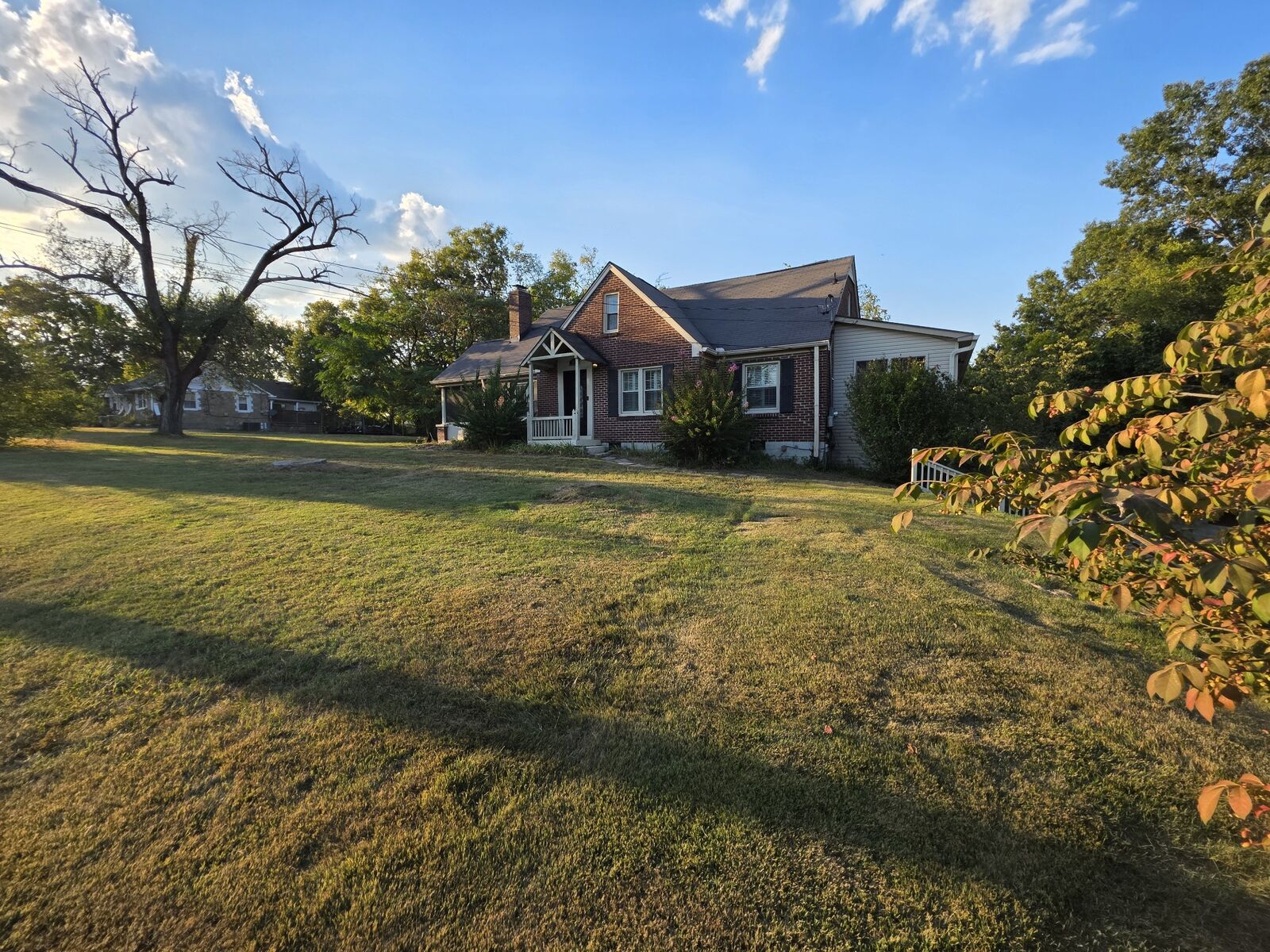 Property Photo:  322 E Campbell Rd  TN 37115 