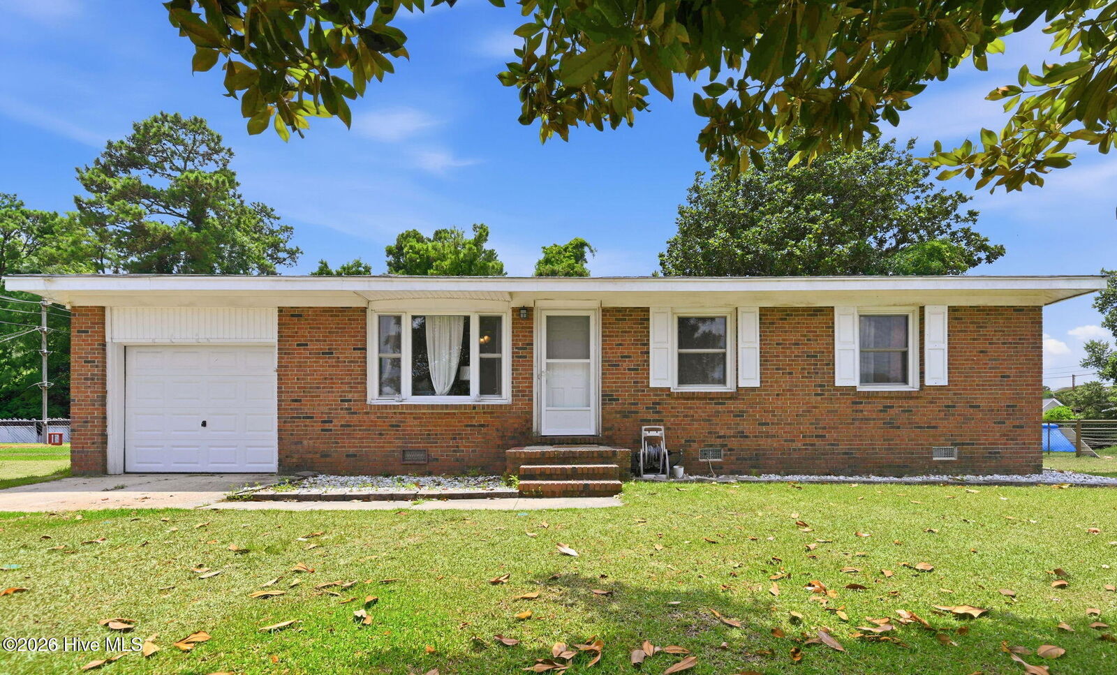 Property Photo:  104 Yorkshire Drive  NC 28546 