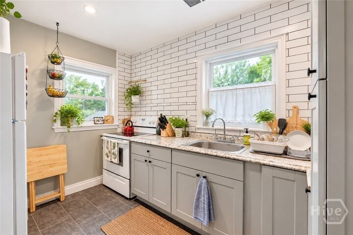 Property Photo: 1315 Seiler Avenue GA 31404