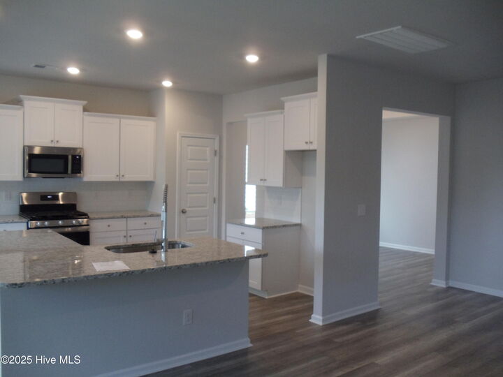 Property Photo: 8736 NW Nashville Drive NW Litchfiled Il Lot 1219 NC 28467