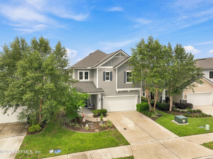Property Photo:  324 Ferndale Way  FL 32092 