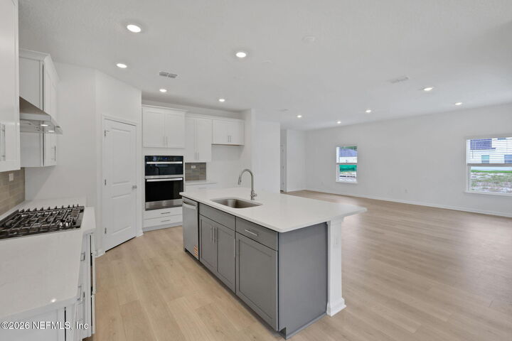 Property Photo:  189 Lake Frances Drive  FL 32092 