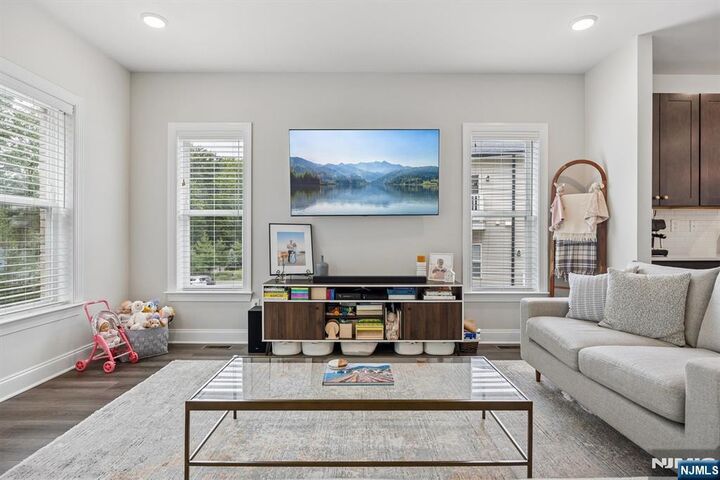 Property Photo:  206 Abbe Road  NJ 07424 