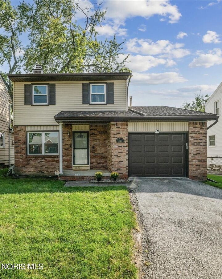 Property Photo:  3125 Strathmoor Avenue  OH 43614 