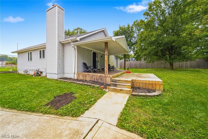 Property Photo:  3903 Laurel Road  OH 44212 