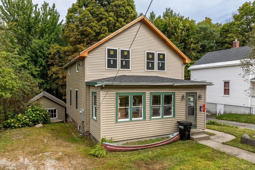 Property Photo:  142 Maple Street  NH 03773 