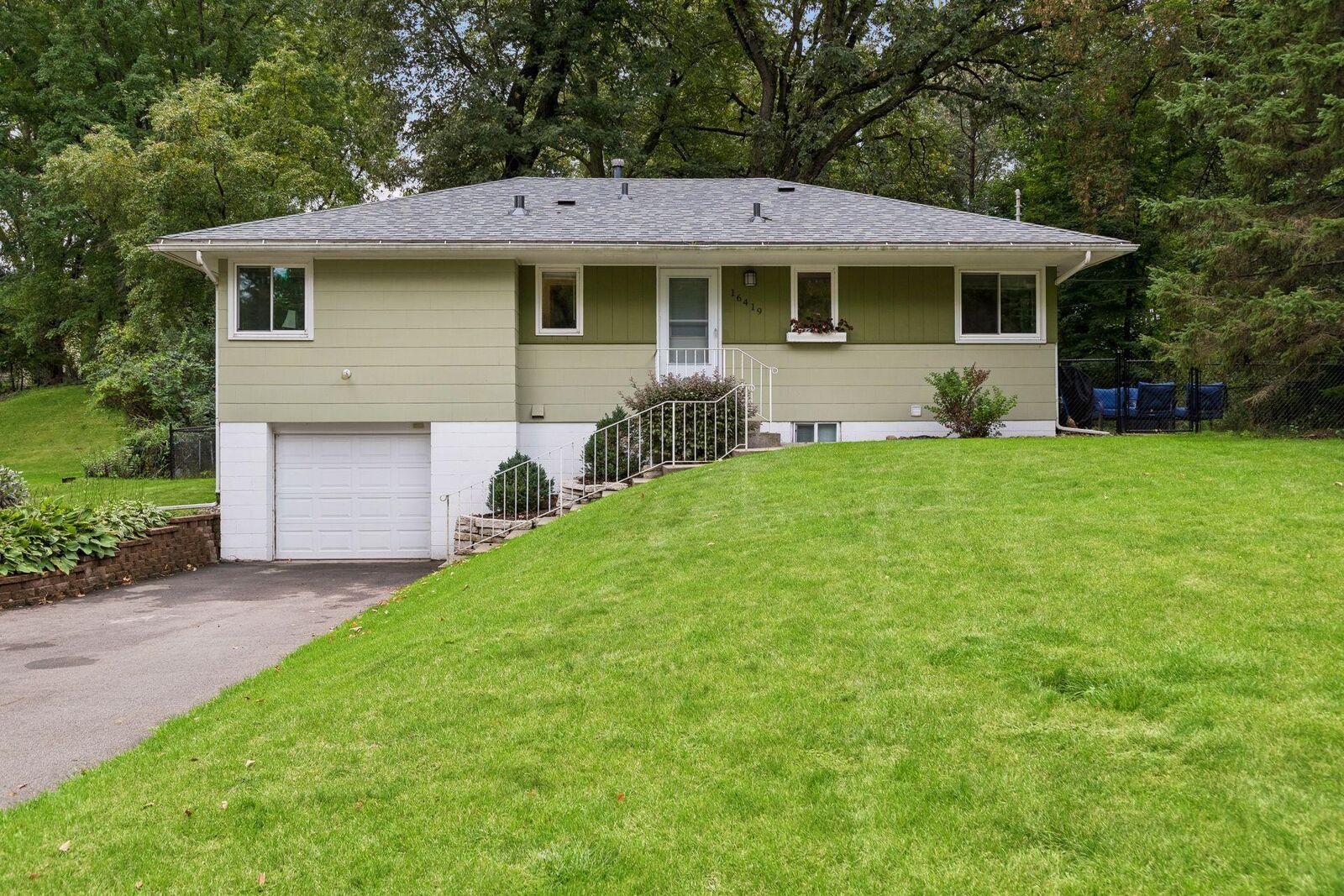 Property Photo:  16419 Seymour Drive  MN 55345 