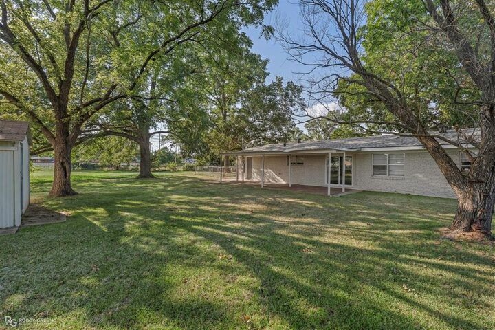 Property Photo: 1106 Caroline Drive LA 71112