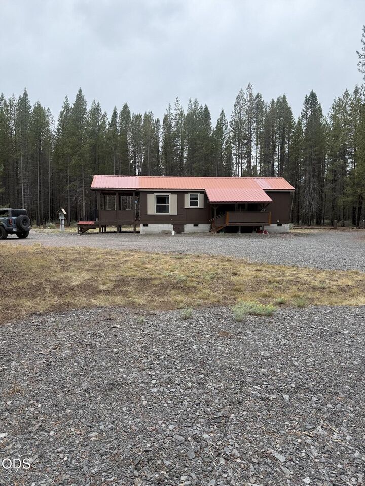 Property Photo:  4426 Panhandle Road  OR 97624 